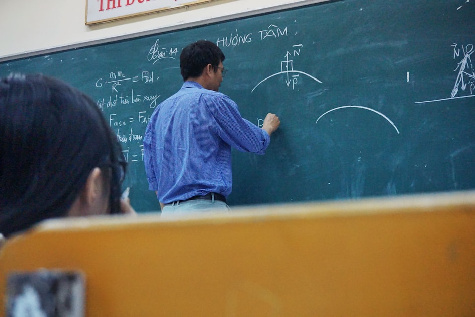 Engaging Physics Experiments for Students